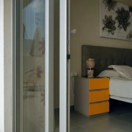 아파트 Okeanos Super 2 Bedrooms Lt-p 그라나딜라데아보나